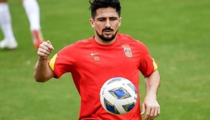 星空体育官网-归化球员洛国富宣布退役 代表国足出场5次打入1球